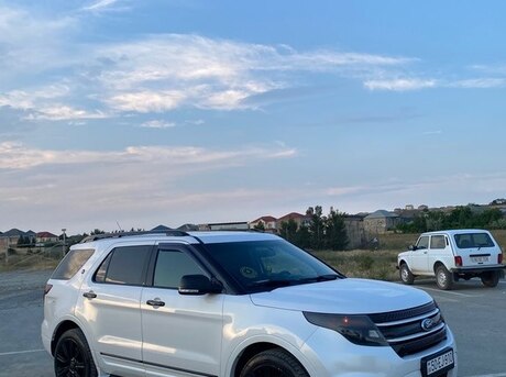 Ford Explorer