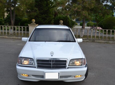 Mercedes C 220