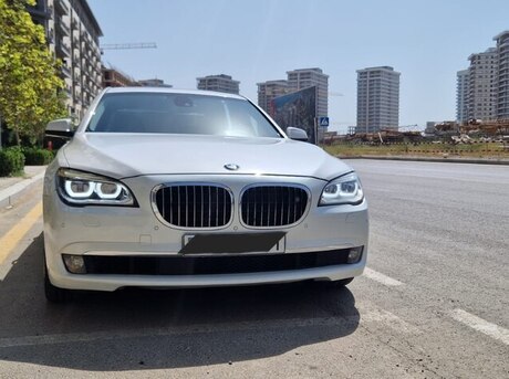 BMW 730
