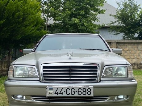 Mercedes C 240