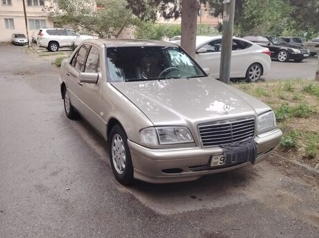 Mercedes C 230