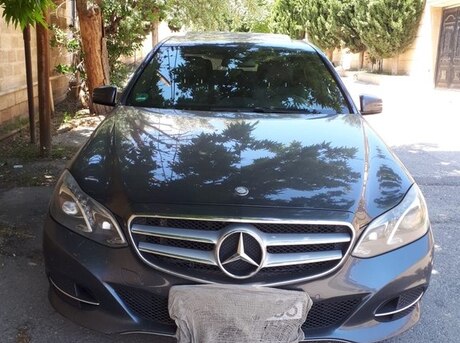 Mercedes E 220