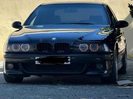 BMW 525