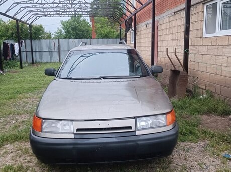 LADA (VAZ) 2111