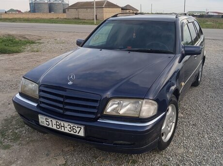 Mercedes C 180
