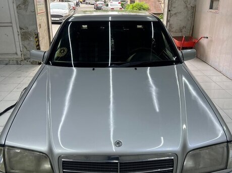 Mercedes C 180