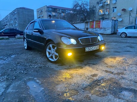Mercedes C 240