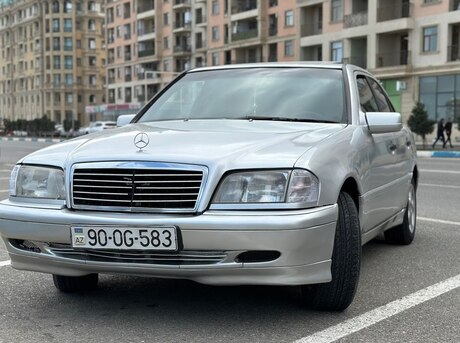 Mercedes C 220