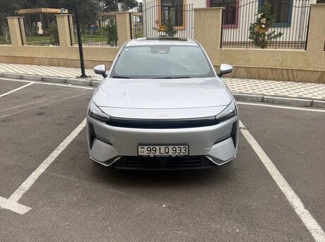 Geely Galaxy L6