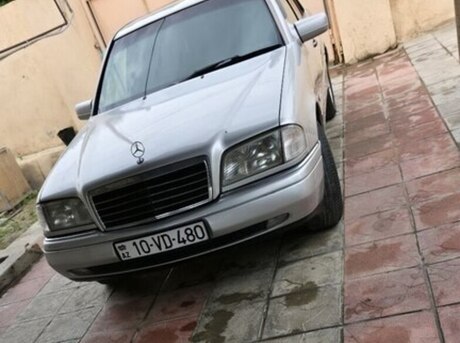 Mercedes C 180