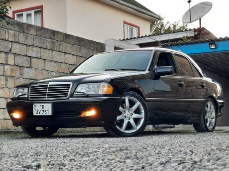 Mercedes C 280