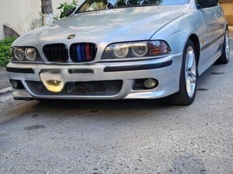 BMW 528