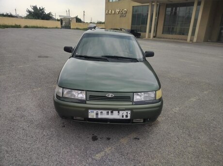 LADA (VAZ) 2111