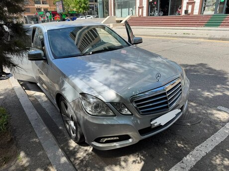 Mercedes E 350