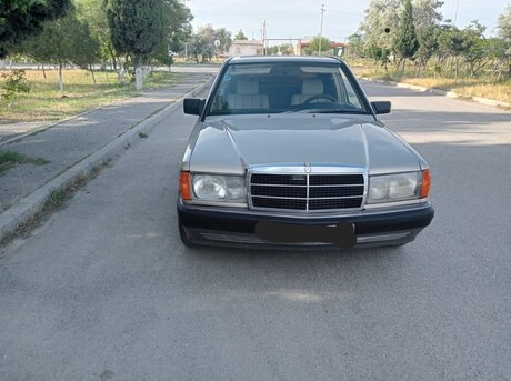 Mercedes 190