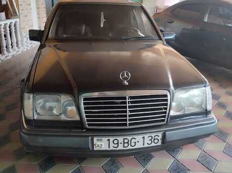 Mercedes 220 E