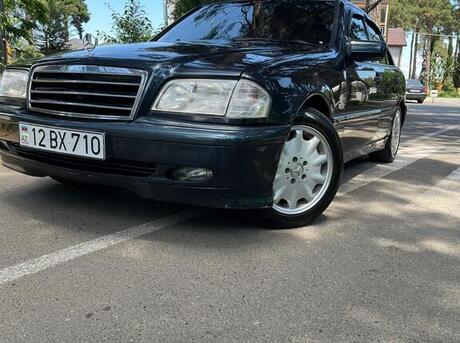 Mercedes C 180