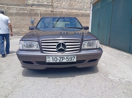 Mercedes C 180