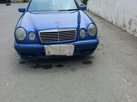 Mercedes E 200