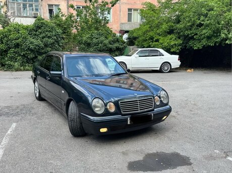 Mercedes E 290