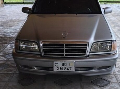 Mercedes C 230