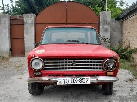 LADA (VAZ) 21011