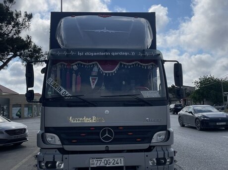 Mercedes Atego 818