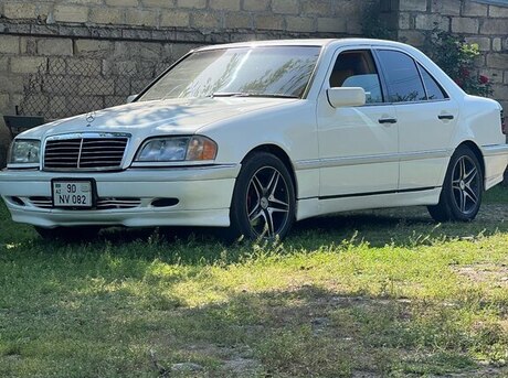 Mercedes C 230
