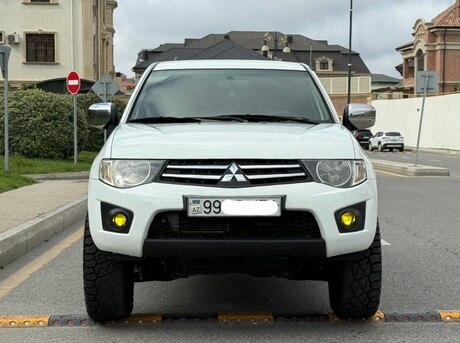 Mitsubishi L200