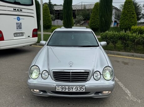 Mercedes E 280