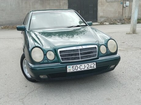 Mercedes E 230