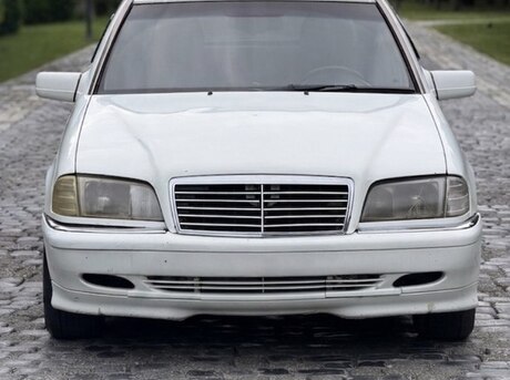 Mercedes C 230
