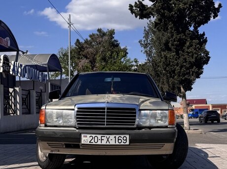 Mercedes 190