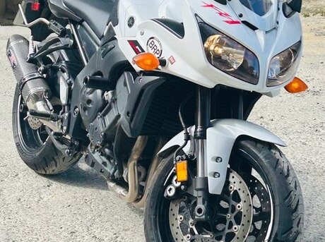 Yamaha FZ1