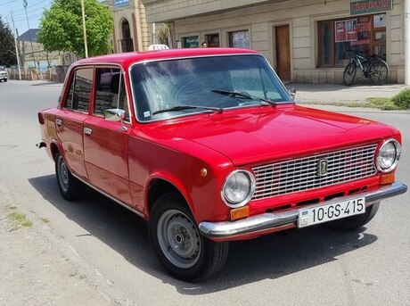 LADA (VAZ) 21011