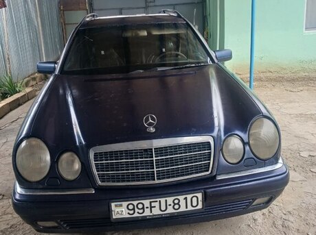 Mercedes E 220