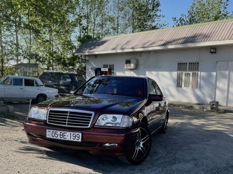 Mercedes C 180