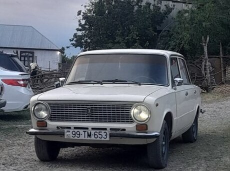 LADA (VAZ) 21011