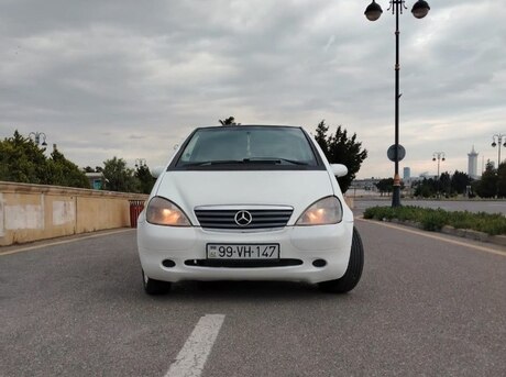 Mercedes A 140