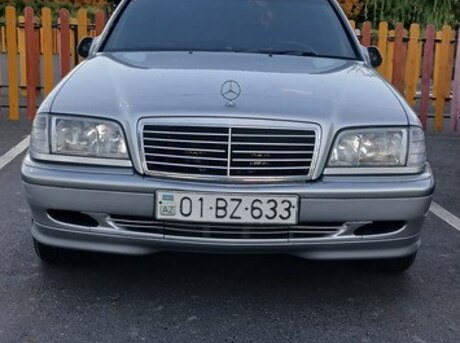 Mercedes C 200