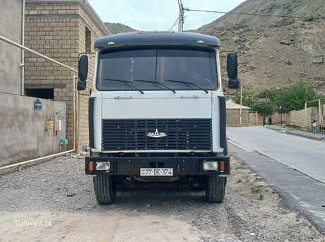 MAZ 65151