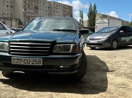 Mercedes C 180