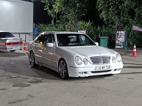 Mercedes E 320 4MATIC