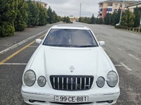 Mercedes E 240