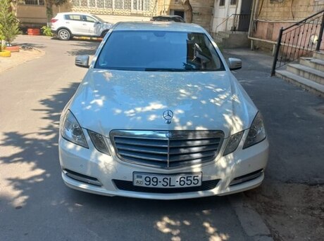 Mercedes E 220