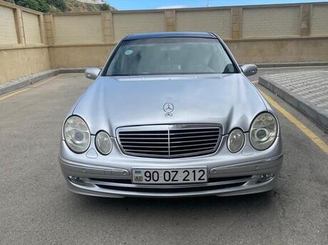 Mercedes E 240