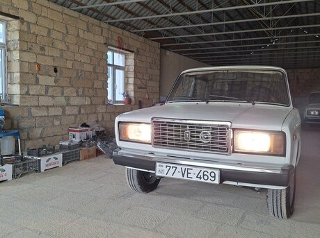 LADA (VAZ) 2107