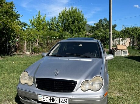 Mercedes C 240