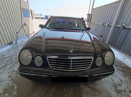 Mercedes E 320