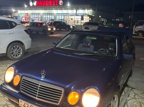 Mercedes E 240